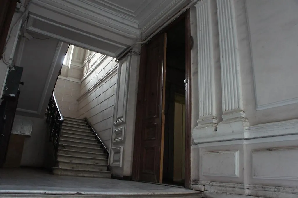 Dali'S Royal Apartment Tbilisi