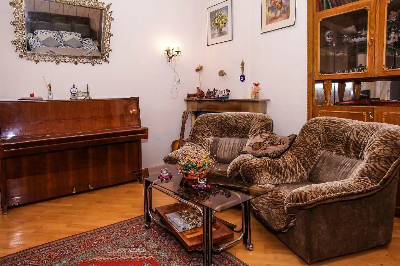 Dali'S Royal Apartment Tbilisi Gruzie